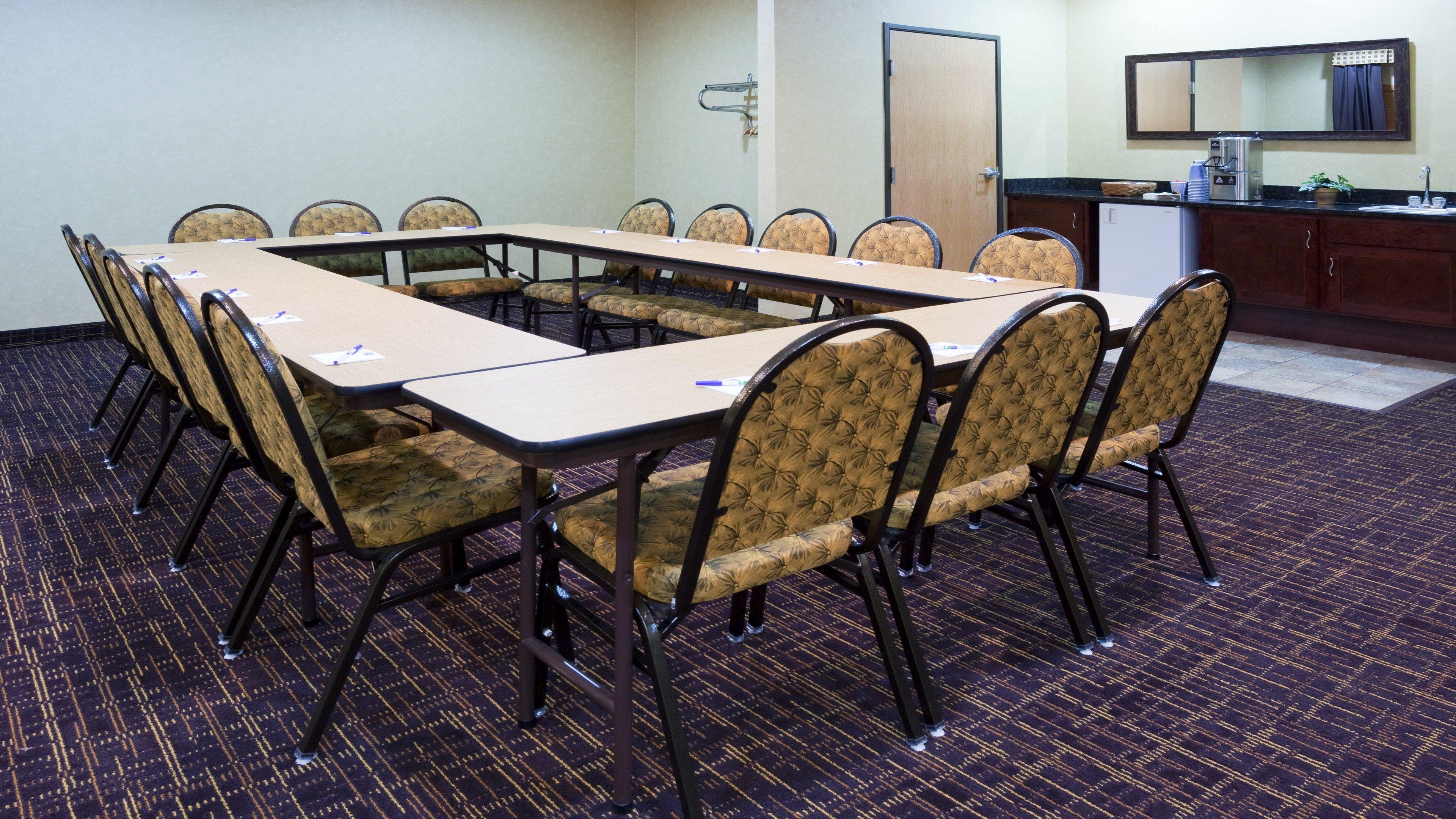 Holiday Inn Express Deforest By Ihg Екстер'єр фото